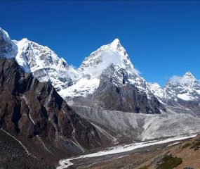 Cholatse Peak Climbing