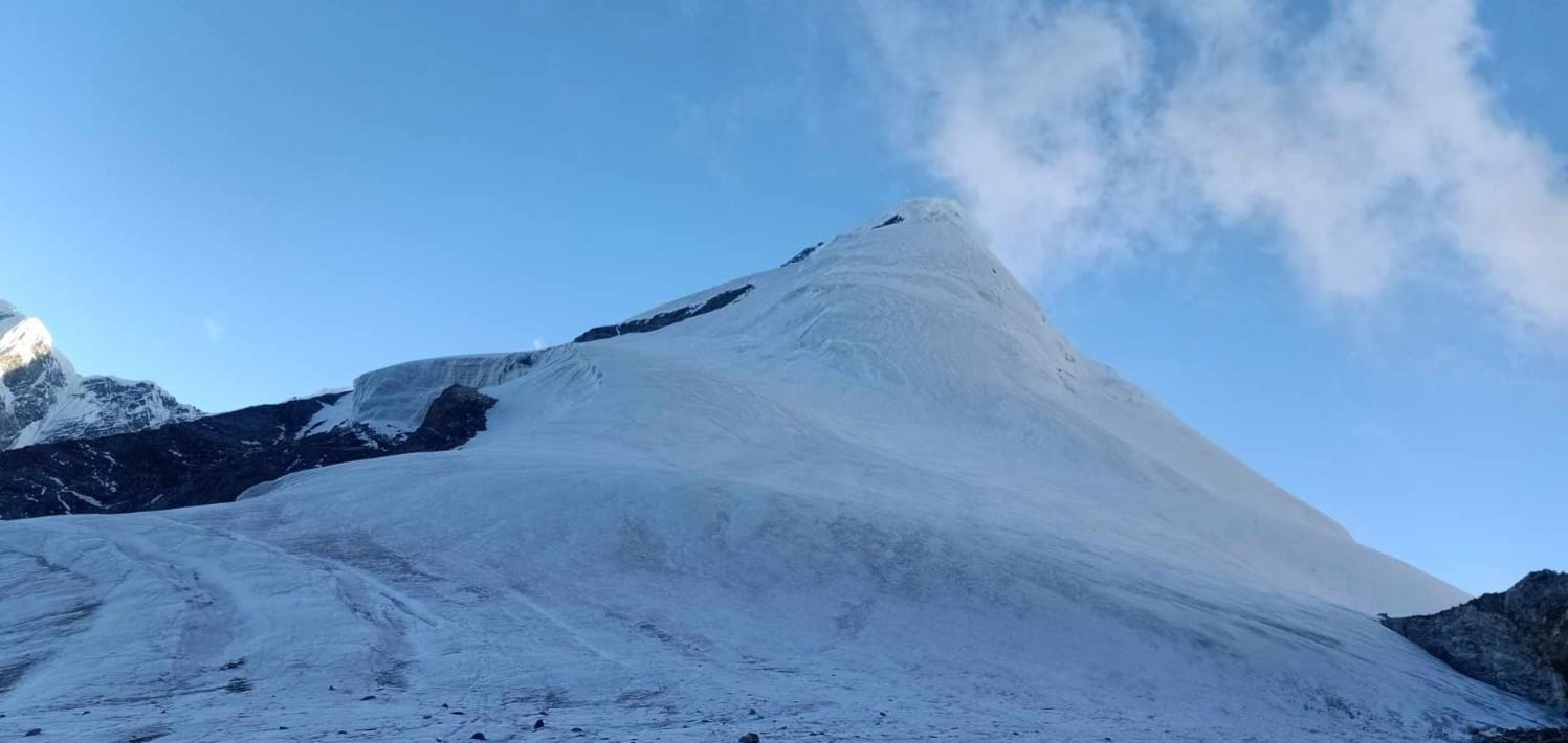 Tashilapsa Pass Pharchomo Peak