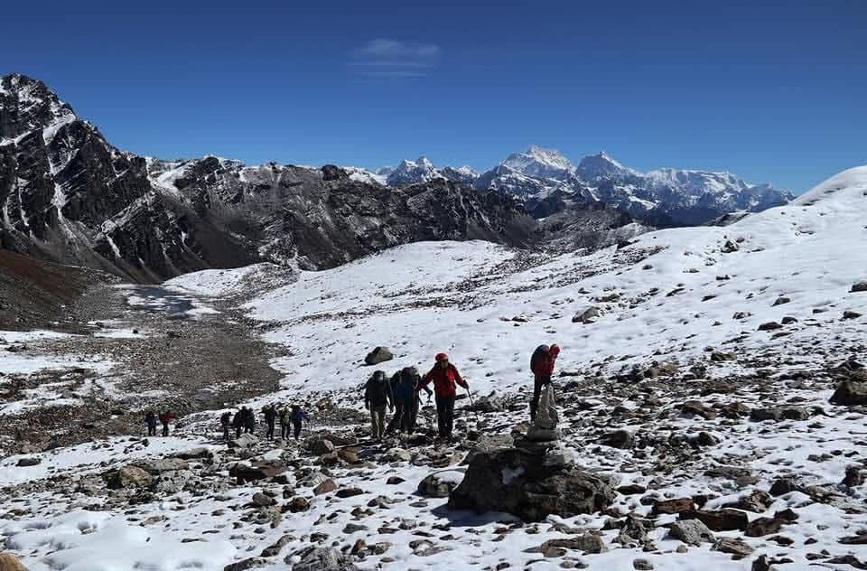 Kanchanjunga Lumbasumba pass Makalu Basecamp trek
